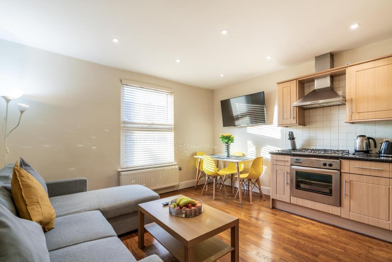 One Bedroom Flat In Bush Hill Park Enfield Exterior photo