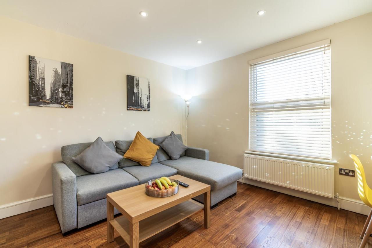 One Bedroom Flat In Bush Hill Park Enfield Exterior photo