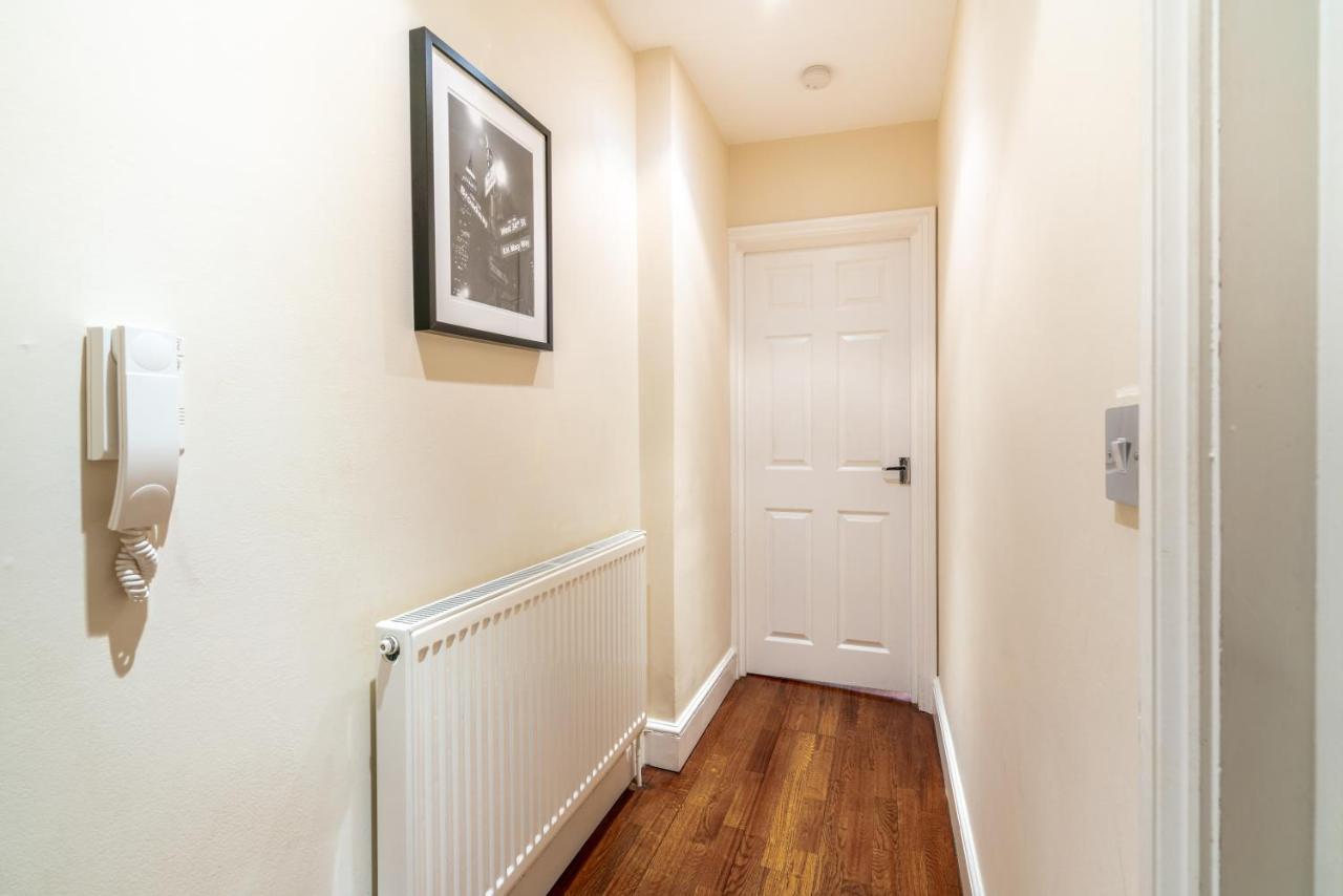 One Bedroom Flat In Bush Hill Park Enfield Exterior photo